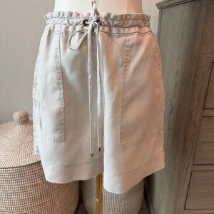 Trina Turk Out Of Office Soothe 100% Linen Neutral Beige Drawstring Shorts Large